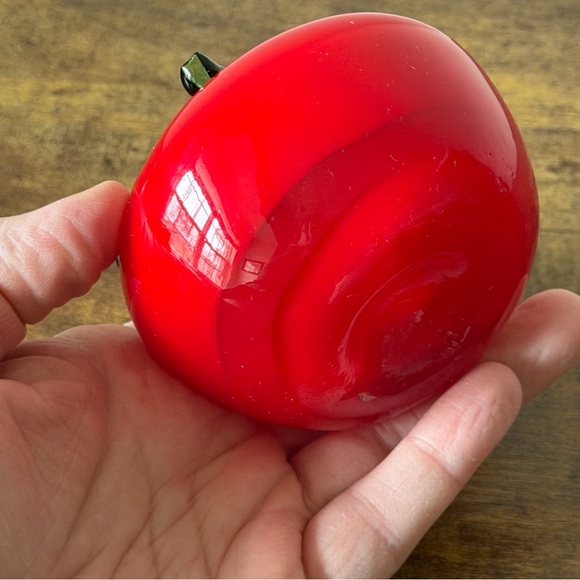 Vintage Italian Art Glass Tomato Paperweight - Picture 4 of 10